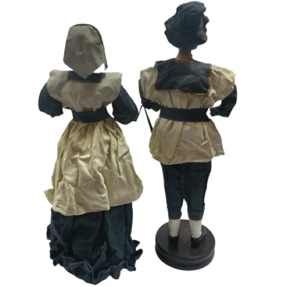 Vintage Silvestri Paper Mache Pilgrim Couple Set of 2 15” Thanksgiving Decor